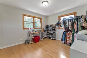 8714 Lynwood Dr, Hickory Hills, IL 60457 - Photo 7