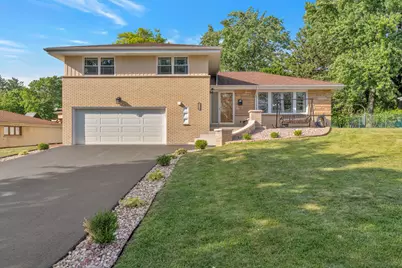 8714 Lynwood Drive, Hickory Hills, IL 60457 - Photo 1