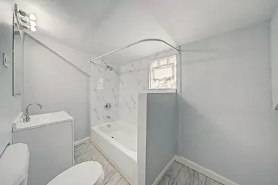 8239 S Colfax Avenue, Chicago, IL 60617 - Photo 9