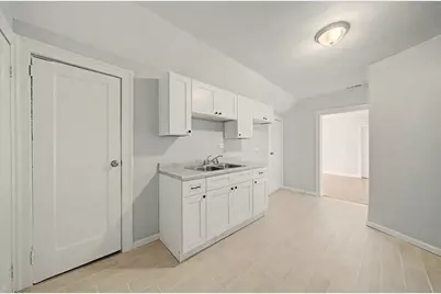 8239 S Colfax Avenue, Chicago, IL 60617 - Photo 5