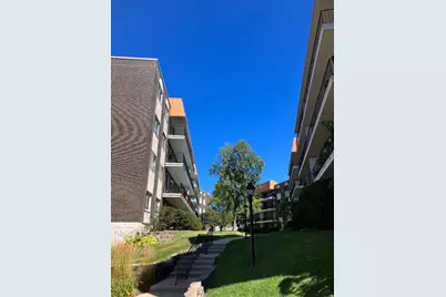 9530 Lamon Avenue #407, Skokie, IL 60077 - Photo 3