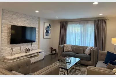 9530 Lamon Avenue #407, Skokie, IL 60077 - Photo 5