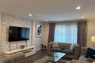 9530 Lamon Ave, Skokie, IL 60077 - Photo 5