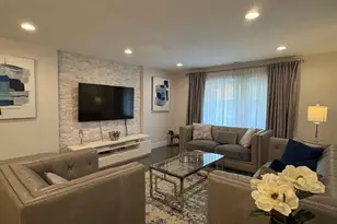 9530 Lamon Ave, Skokie, IL 60077 - Photo 7