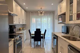 9530 Lamon Ave, Skokie, IL 60077 - Photo 15