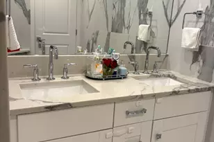 9530 Lamon Ave, Skokie, IL 60077 - Photo 35