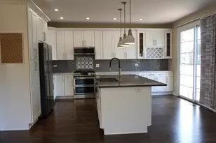 10705 Gigi Dr, Orland Park, IL 60462 - Photo 9