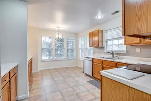 1829 Quaker Hollow Ln, Streamwood, IL 60107 - Photo 5