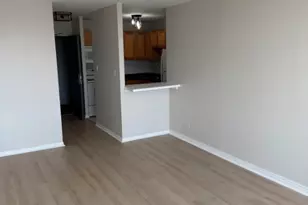 3930 N Pine Grove Ave, Chicago, IL 60613 - Photo 17