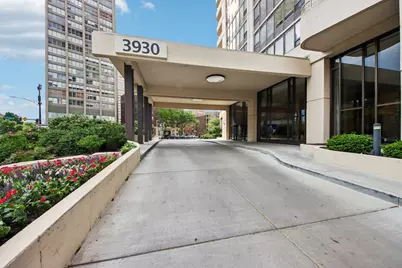 3930 N Pine Grove Avenue #2708, Chicago, IL 60613 - Photo 3