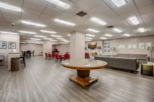 3930 N Pine Grove Ave, Chicago, IL 60613 - Photo 25