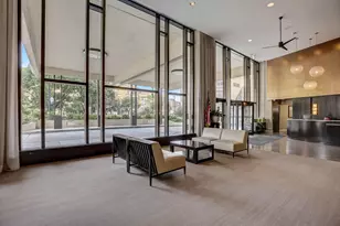 3930 N Pine Grove Ave, Chicago, IL 60613 - Photo 11