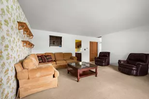 7410 Churchill Dr, Hanover Park, IL 60133 - Photo 3