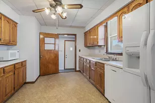 609 Greenbay Ave, Calumet City, IL 60409 - Photo 5