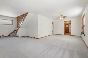 609 Greenbay Ave, Calumet City, IL 60409 - Photo 3