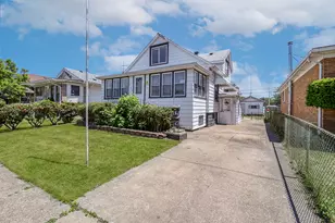609 Greenbay Ave, Calumet City, IL 60409 - Photo 1