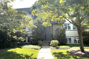 2129 Ammer Ridge Ct, Glenview, IL 60025 - Photo 1