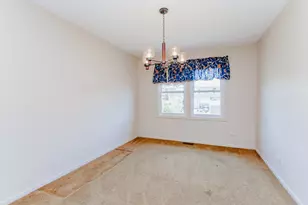 750 Michigan Ln, Elk Grove Village, IL 60007 - Photo 9