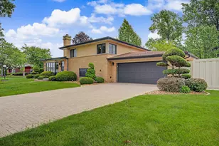 222 S Mayfair Pl, Chicago Heights, IL 60411 - Photo 1