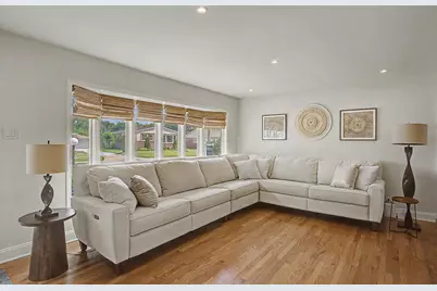 222 S Mayfair Place, Chicago Heights, IL 60411 - Photo 9