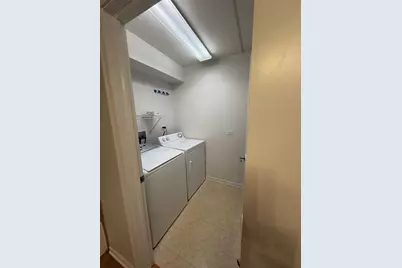390 S Western Avenue #402, Des Plaines, IL 60016 - Photo 5