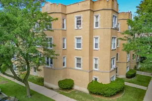 2154 W Arthur Ave, Chicago, IL 60645 - Photo 1