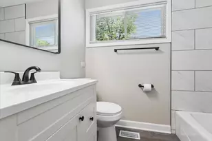 453 Tomahawk St, Park Forest, IL 60466 - Photo 13