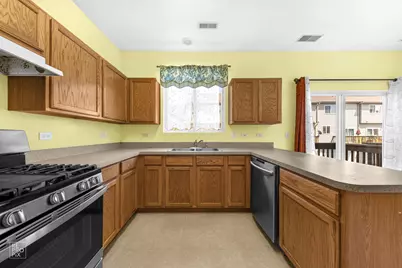 959 Ellsworth Drive, Grayslake, IL 60030 - Photo 3