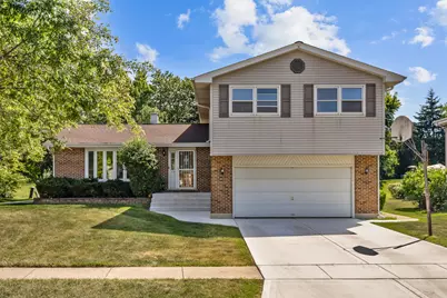 1727 Roosa Lane, Elk Grove Village, IL 60007 - Photo 1