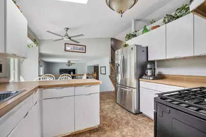 1727 Roosa Lane, Elk Grove Village, IL 60007 - Photo 5