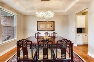 823 Heatherfield Cir, Naperville, IL 60565 - Photo 5