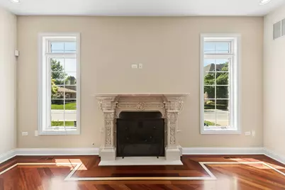 7000 N Kilpatrick Avenue, Lincolnwood, IL 60712 - Photo 13