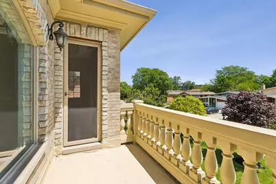7000 N Kilpatrick Avenue, Lincolnwood, IL 60712 - Photo 29