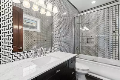 7000 N Kilpatrick Avenue, Lincolnwood, IL 60712 - Photo 27