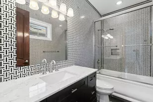 7000 N Kilpatrick Ave, Lincolnwood, IL 60712 - Photo 27