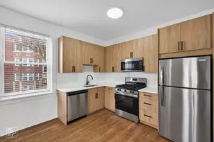2156 W Arthur Ave, Chicago, IL 60645 - Photo 3
