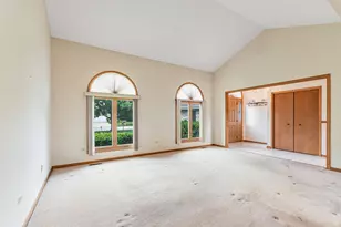 891 Young St, Lemont, IL 60439 - Photo 3