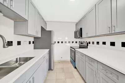 6161 N Hoyne Avenue #504, Chicago, IL 60659 - Photo 5