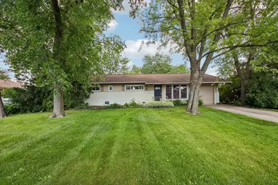 320 Illinois Boulevard, Hoffman Estates, IL 60169 - Photo 1