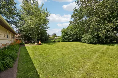 320 Illinois Boulevard, Hoffman Estates, IL 60169 - Photo 27