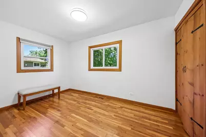 320 Illinois Boulevard, Hoffman Estates, IL 60169 - Photo 17