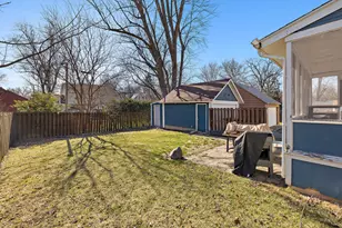 381 Douglas Ave, Crystal Lake, IL 60014 - Photo 17