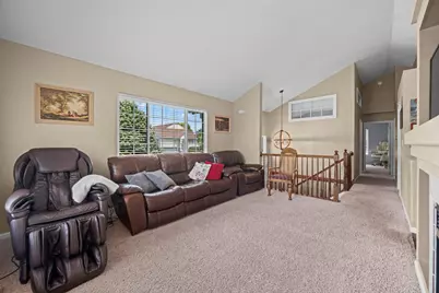 557 Cary Woods Circle, Cary, IL 60013 - Photo 3