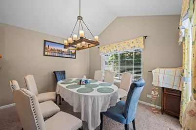 557 Cary Woods Circle, Cary, IL 60013 - Photo 5