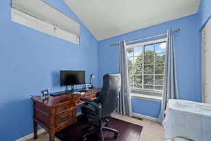 557 Cary Woods Cir, Cary, IL 60013 - Photo 13