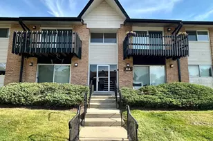 6A Kingery Quarter Rd, Willowbrook, IL 60527 - Photo 1