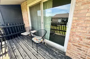 6A Kingery Quarter Rd, Willowbrook, IL 60527 - Photo 13