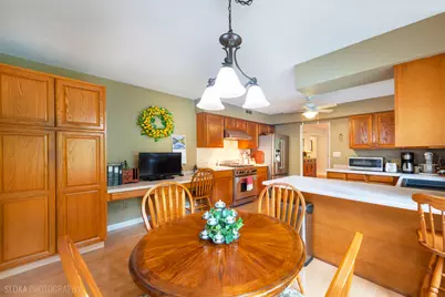 7108 Red Barn Road, Crystal Lake, IL 60012 - Photo 9