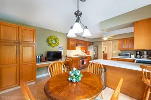 7108 Red Barn Rd, Crystal Lake, IL 60012 - Photo 9