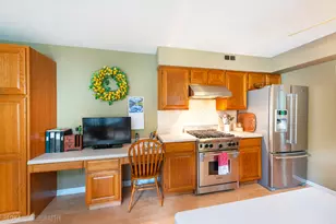 7108 Red Barn Rd, Crystal Lake, IL 60012 - Photo 5
